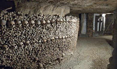 Francia embrujada: Explorando las misteriosas historias de fantasmas del castillo de Brissac, la abadía de Mortemer y el palacio de Versalles